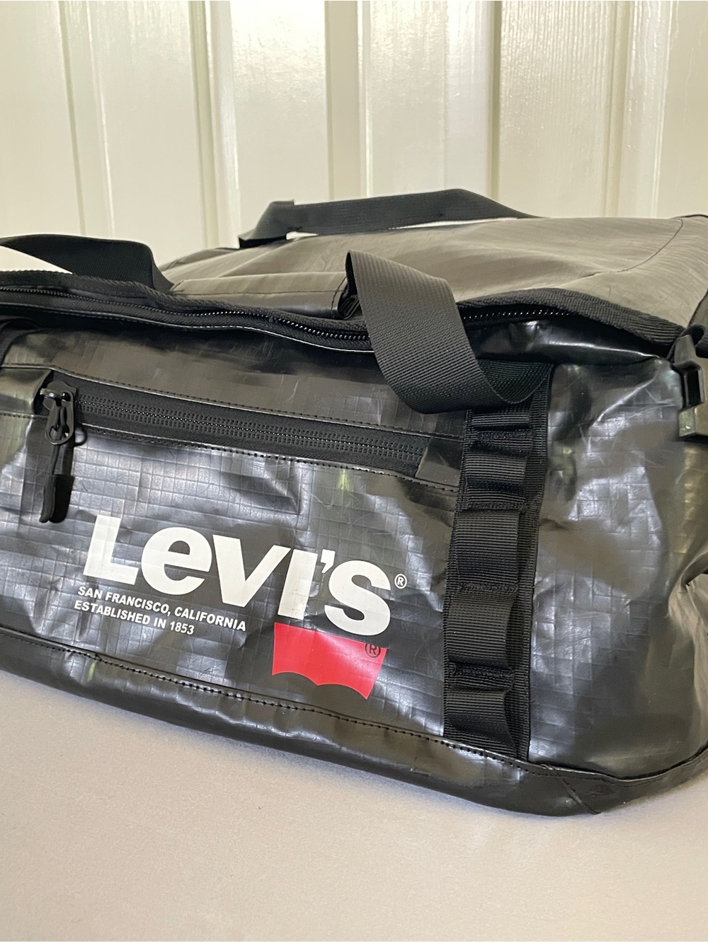 NWT Levi's Weekender Large Duffel Bag, Backpack, Travel Carry On, Black Ripstop - Picture 14 of 14